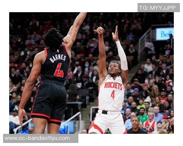 里德表现出色但仍需提升11投7中斩获18分7篮板2助攻1抢断1盖帽三分球命中率待加强