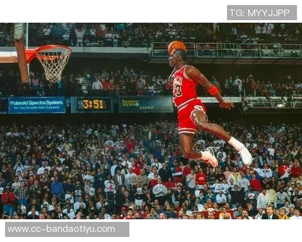 米切尔发推感慨乔丹解说重现风采经典时刻再现荧屏引发热议