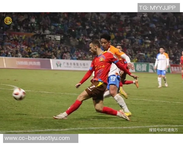 中甲广西赛区因观众互掷水杯事件遭中足联通报批评引发关注