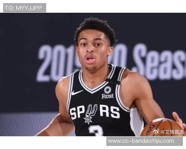 凯尔登约翰逊盛赞卡斯尔在关键时刻的表现为球队带来骄傲与信心 凯尔登约翰逊盛赞卡斯尔在关键时刻的表现为球队带来骄傲与信心